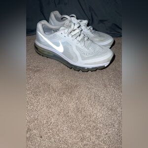 White Nike air max youth